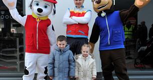 Paw Patrol characters with children