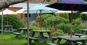 The Plough Prestbury garden