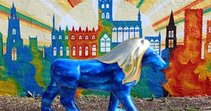 Lions at Large statue