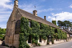 Wheatsheaf Inn exterior