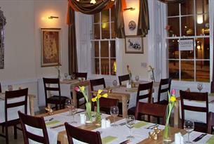 Daphne restaurant interior
