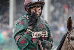 The November Meeting at Cheltenham Racecourse