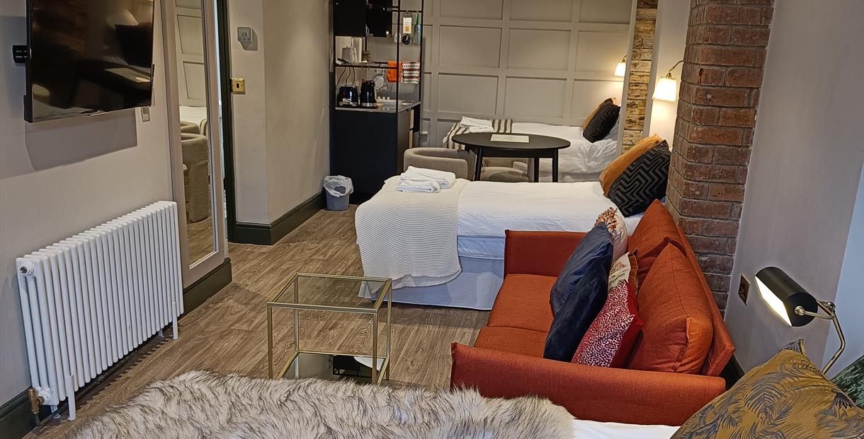 Family Room 10