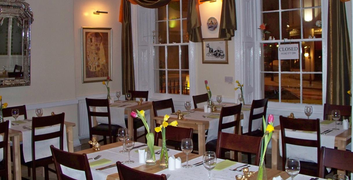 Daphne restaurant interior