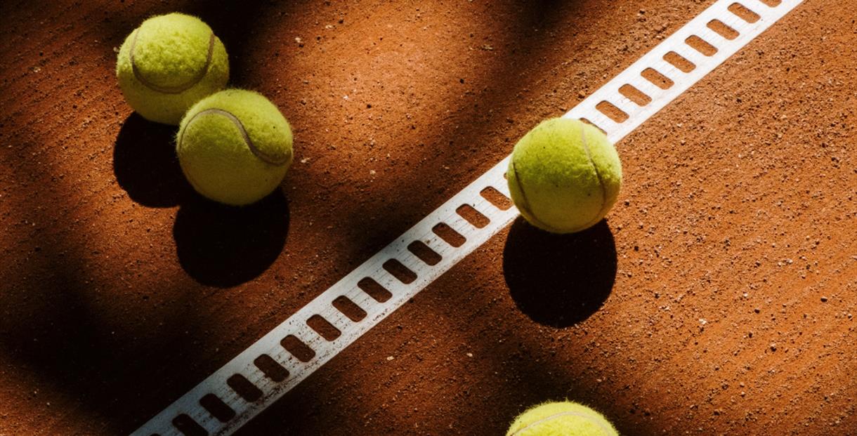 Tennis balls