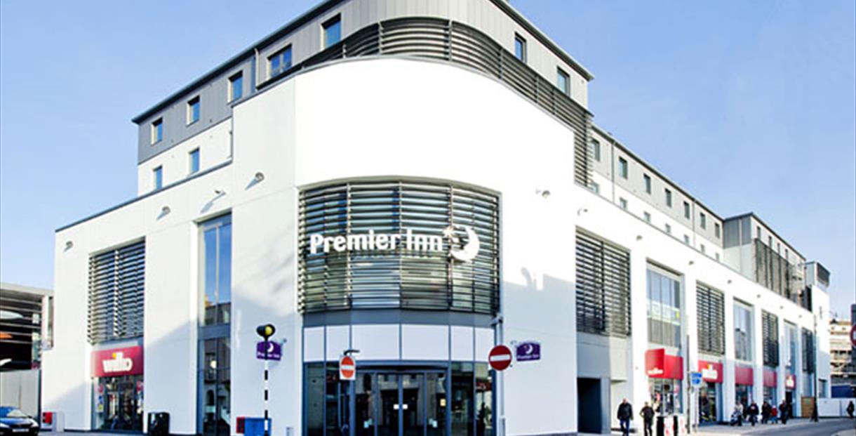 Premier Inn Cheltenham Central