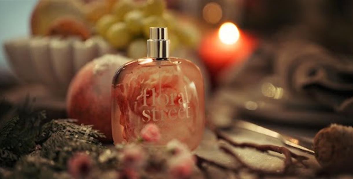 Floral Street Christmas Scent School