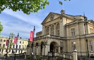 Cheltenham Town Hall, events venue Cheltenham, live entertainment venue Cheltenham