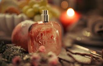 Floral Street Christmas Scent School