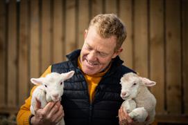 Live Lambing at Cotswold Farm Park - Adam Henson & lambs