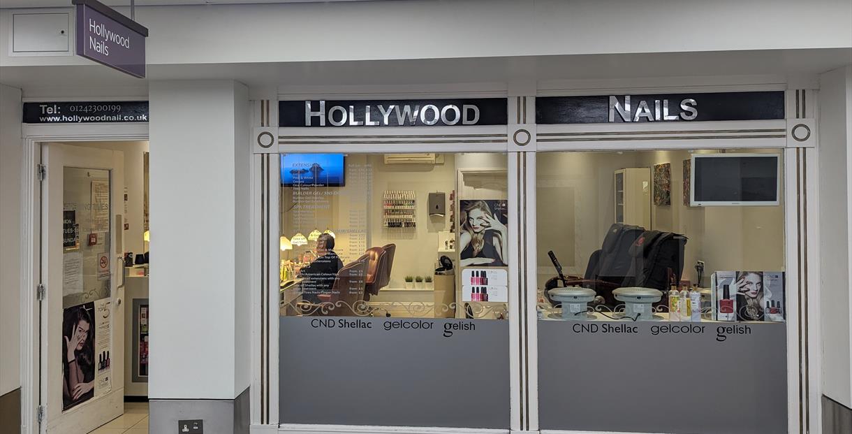 Hollywood Nails exterior
