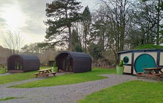StarGlamping - Pods & Shire House