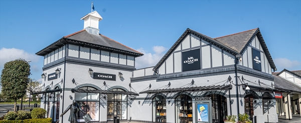 Clarks cheshire deals oaks opening