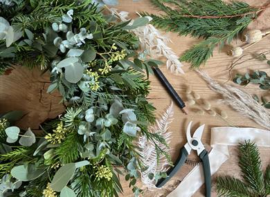 luxury wreath making,workshop.mottram hall,cheshire,christmas