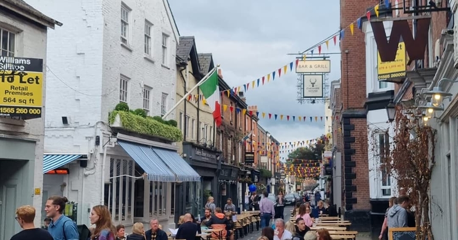 Alfresco Dining Returns To Knutsford Town Centre This Summer - Visit 