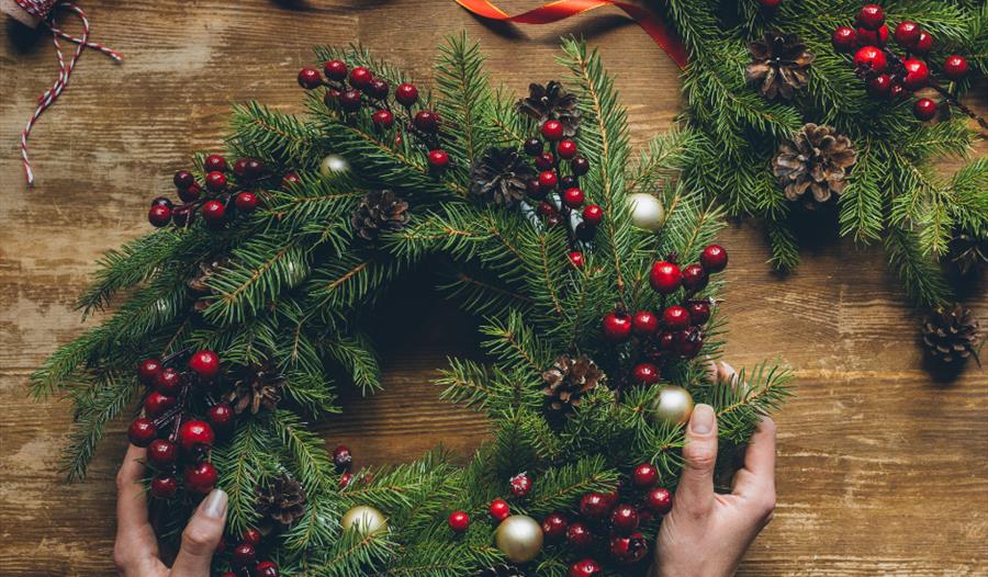 Christmas wreath making,quarry bank,national trust,christmas