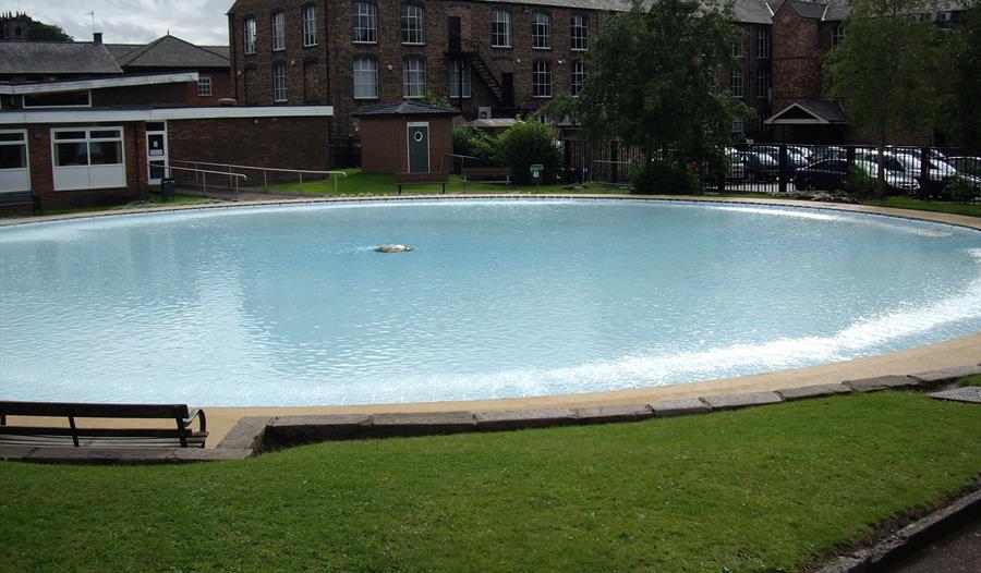 Congleton Paddling Pool - A free way to spend the day.