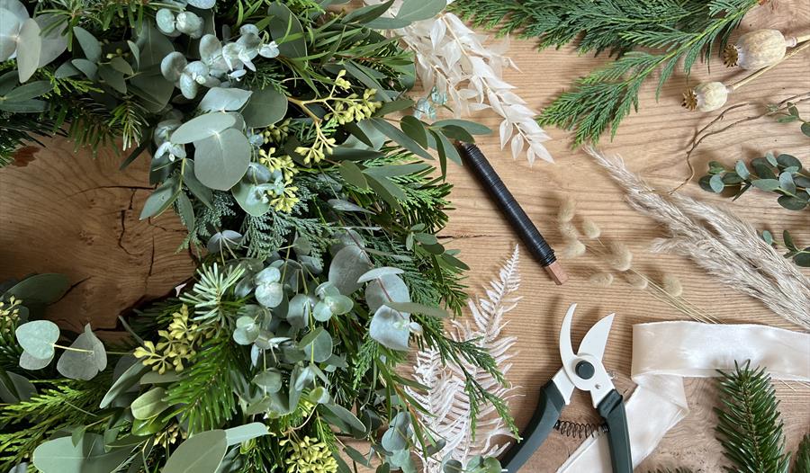 luxury wreath making,workshop.mottram hall,cheshire,christmas