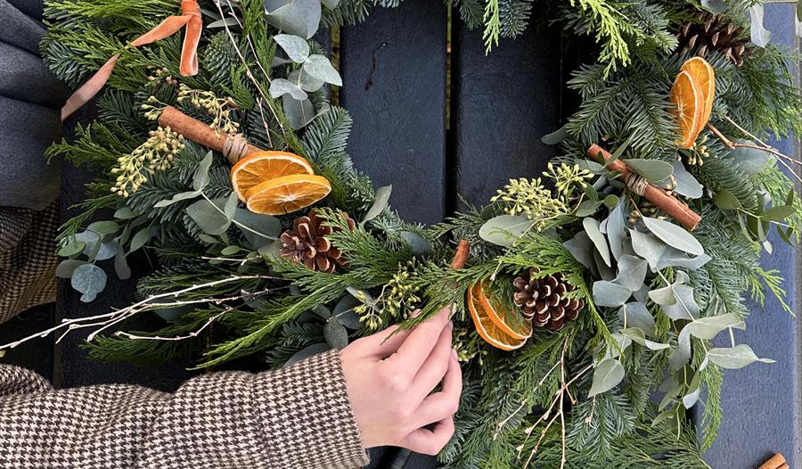 christmas wreath making,workshop,christmas,event