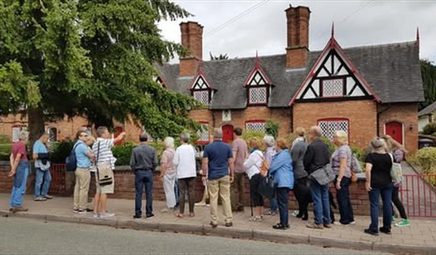 Guided walking tour,welsh row,Nantwich