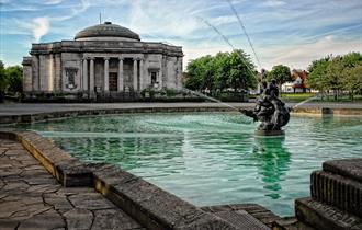 Lady Lever Art Gallery by Fotografy