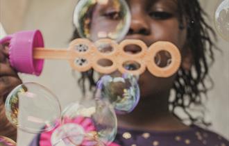 bubbles,fun workshop,summer holidays,family acitvities,catalyst science discovery centre