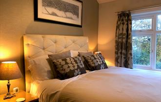 Kingsize bed at Goose Green B&B, Cheshire