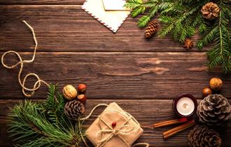 Christmas wreath making,ness botanic gardens