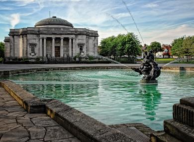 Lady Lever Art Gallery by Fotografy
