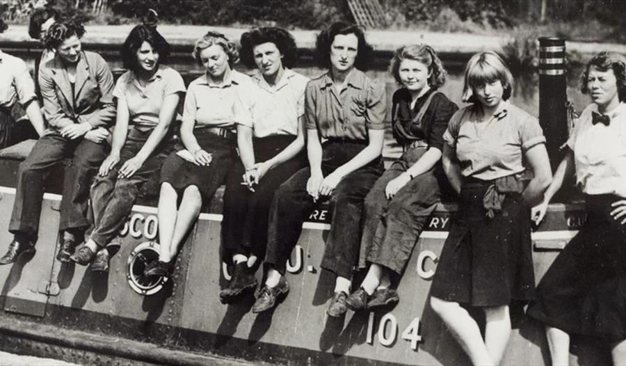 A group of Wartime Women Trainees aboard the Grand Union Canal
