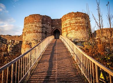 Beeston Castle and Bridge - English Heritage