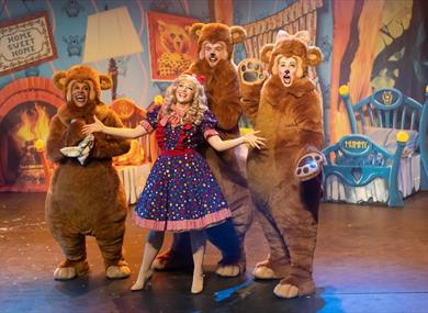 Goldilocks and the 3 bears on stages