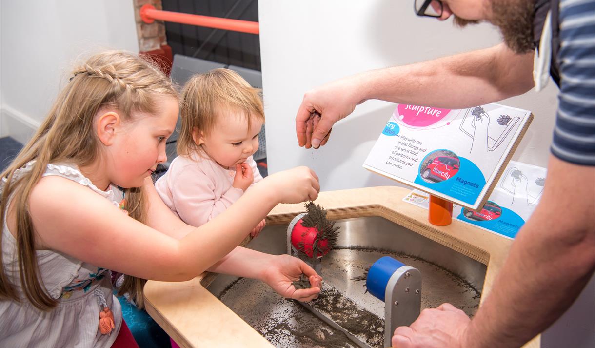 Catalyst Science Discovery Centre and Museum,half term activites,workshops,