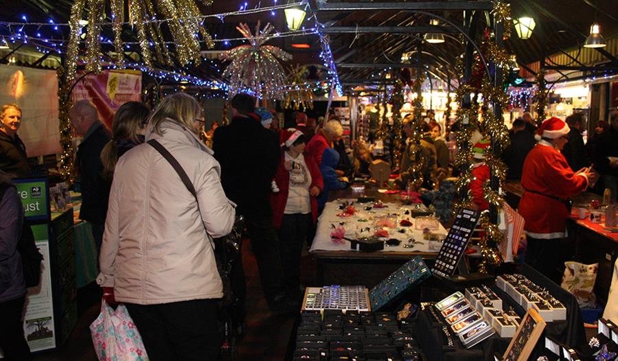 Sandbach Christmas Market and Late Night Shopping
