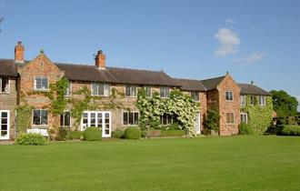 Manor Farm Holiday Cottages - SC, set in a stunning rural location