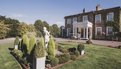 Ringwood Hall Hotel Entrance