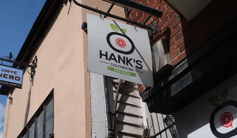 Hank's Colchester sign.