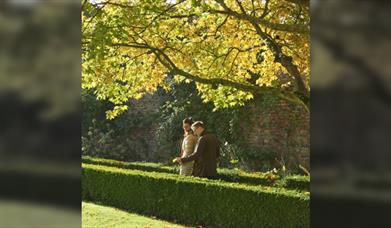 Garden Tour - 'Autumn Tints, Flowers & Berries'