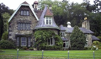 Outside of Pensychnant Nature Conservation Centre