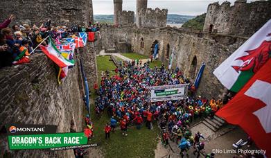 Ras Cefn y Ddraig Montane yng Nghastell Conwy