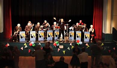 'The Longest Yarn' - 1940s Big Band Classics by the Llandudno Swing Band