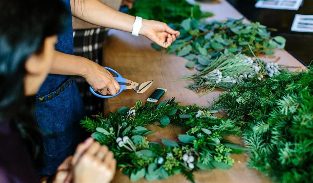 People making wreaths