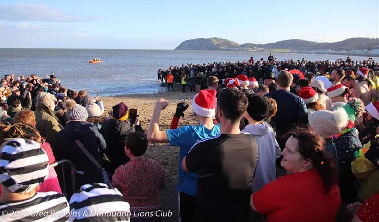 Llandudno Boxing Day Sea Dip