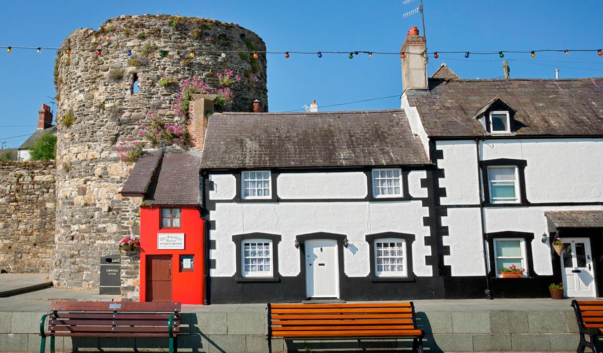 The Smallest House in Great Britain - Visit Conwy