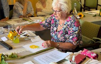 Create your own Christmas Cards - Watercolour Painting Workshop