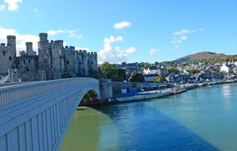 Ffair Celf a Chrefft Conwy yn Neuadd Eglwys y Santes Fair