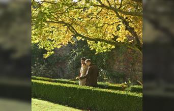 Garden Tour - 'Autumn Tints, Flowers & Berries'