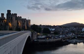 Olygfa o Castell Conwy