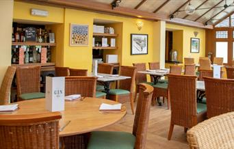 Dining area, Kinmel Arms