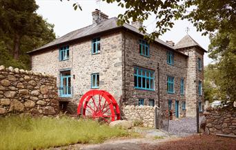 The Little Shed - Ty Pandy - 
Ty Ffrynt Cerrig